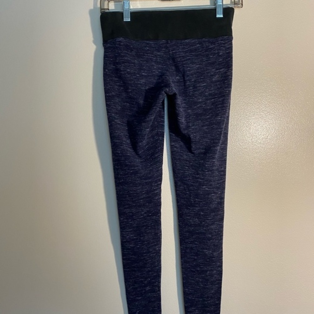 Women’s PINK Yoga Pants/Leggings by Victoria Secret - Picture 5 of 7